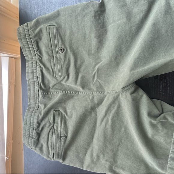Abercrombie Pull On Shorts (Medium, Olive) - Picture 2 of 3
